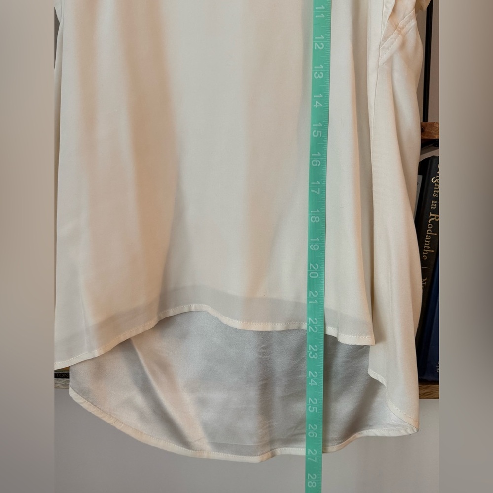 David Lerner Cream Sleeveless V-Neck Blouse - Picture 8 of 10